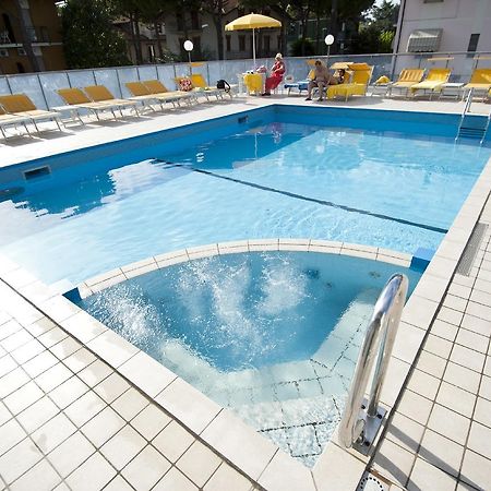 Hotel Giunchi Cervia Esterno foto