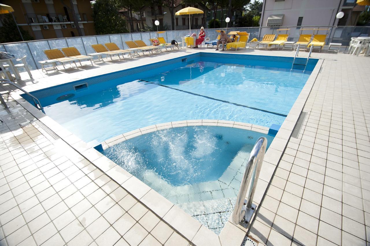 Hotel Giunchi Cervia Esterno foto