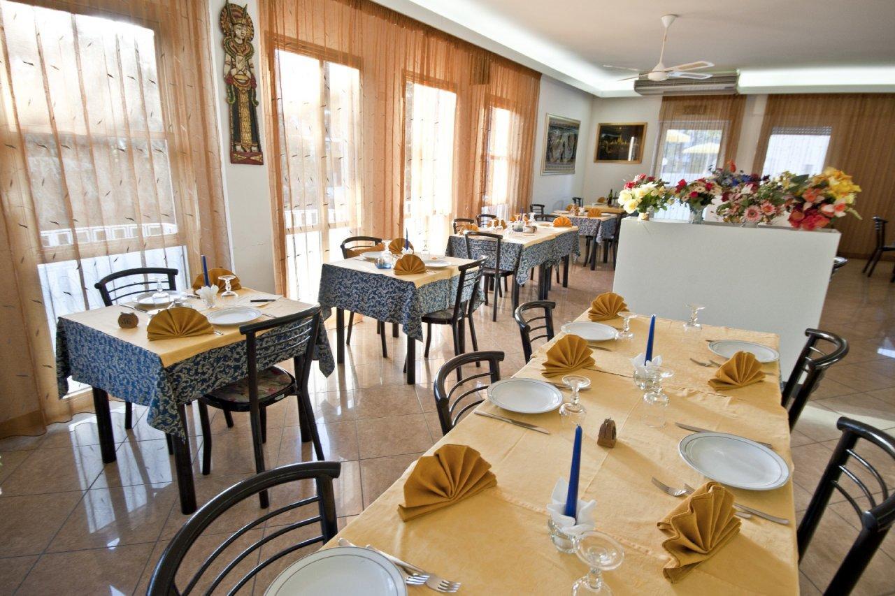 Hotel Giunchi Cervia Esterno foto